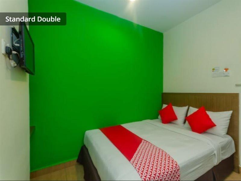 ג'והור בהרו Super Oyo 596 The Vintage Hotel מראה חיצוני תמונה