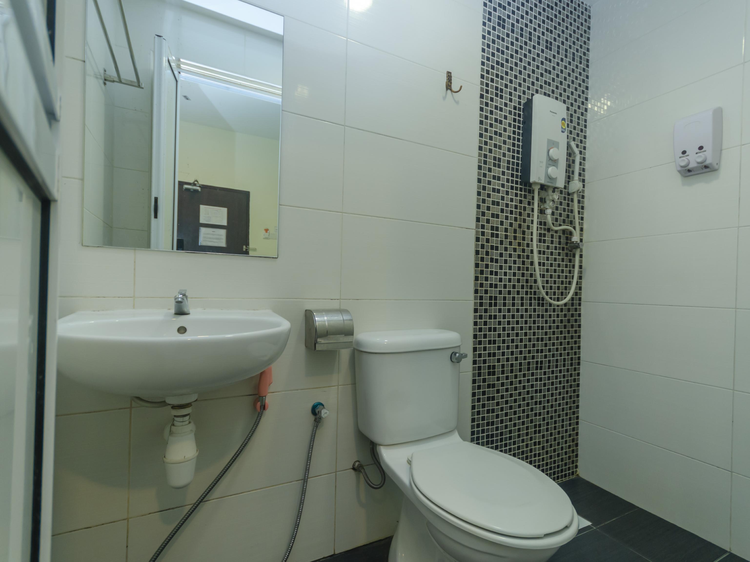 ג'והור בהרו Super Oyo 596 The Vintage Hotel מראה חיצוני תמונה