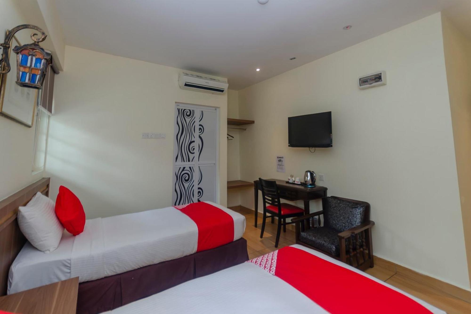 ג'והור בהרו Super Oyo 596 The Vintage Hotel מראה חיצוני תמונה