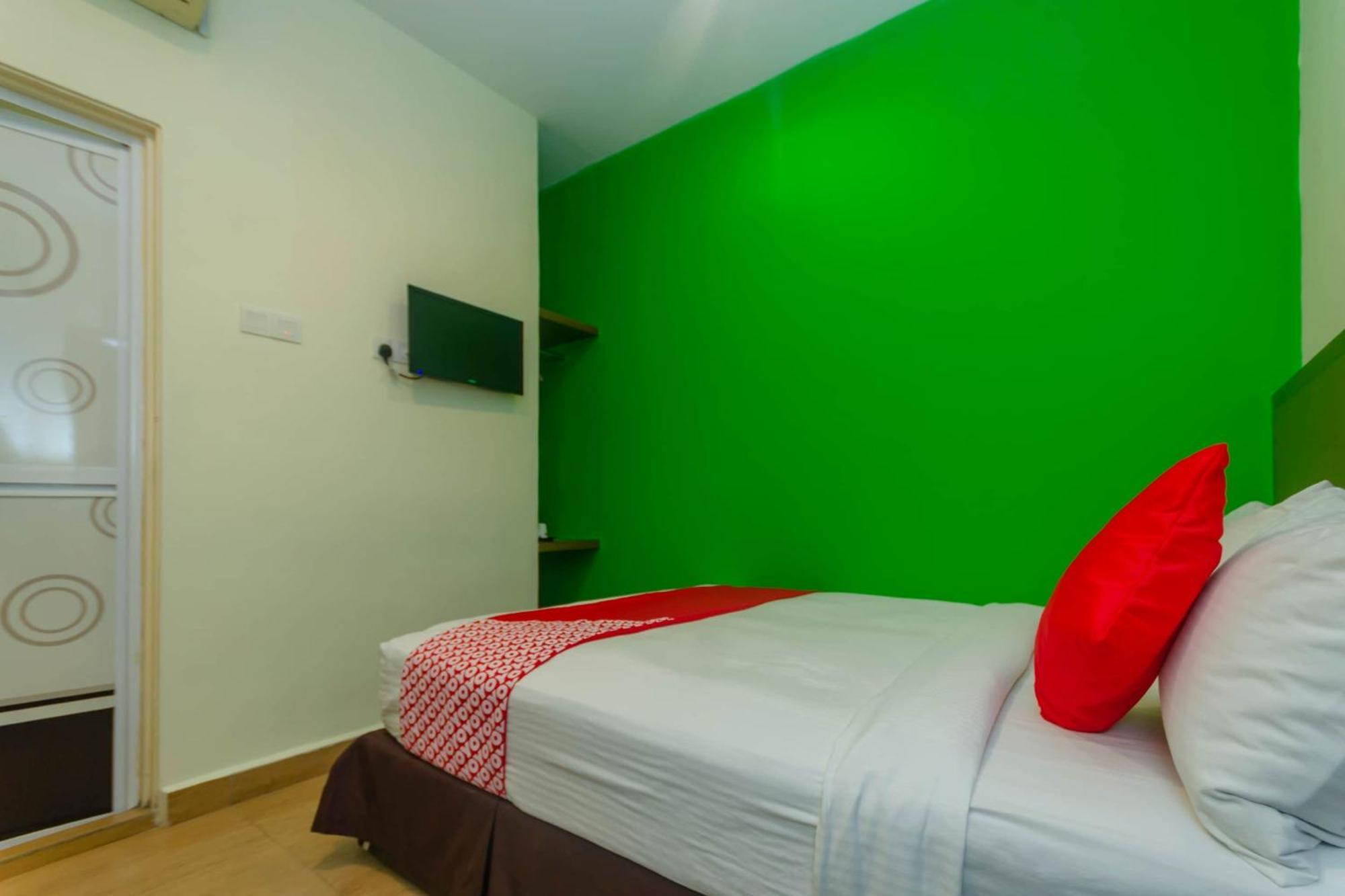ג'והור בהרו Super Oyo 596 The Vintage Hotel מראה חיצוני תמונה