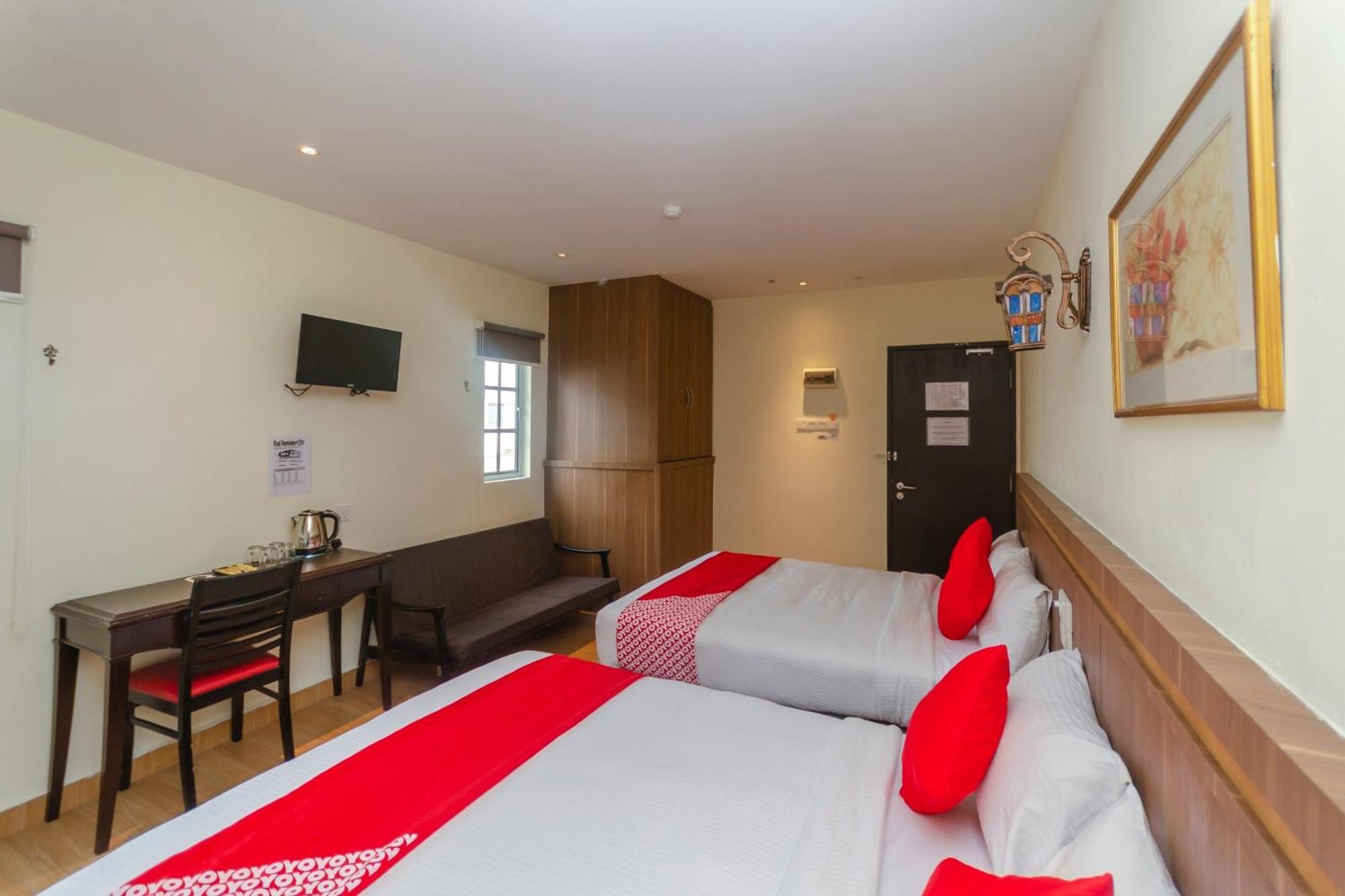 ג'והור בהרו Super Oyo 596 The Vintage Hotel מראה חיצוני תמונה