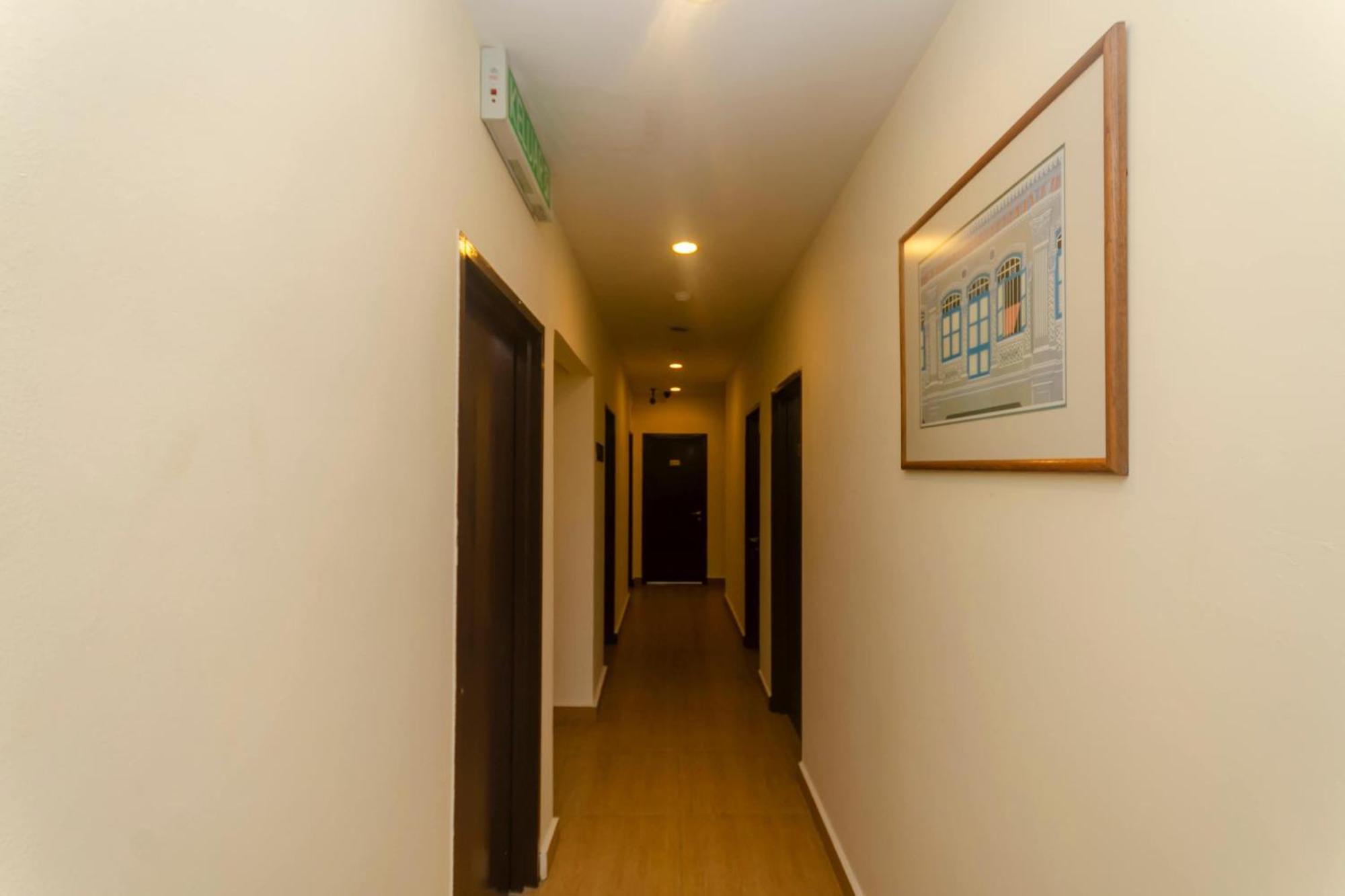 ג'והור בהרו Super Oyo 596 The Vintage Hotel מראה חיצוני תמונה