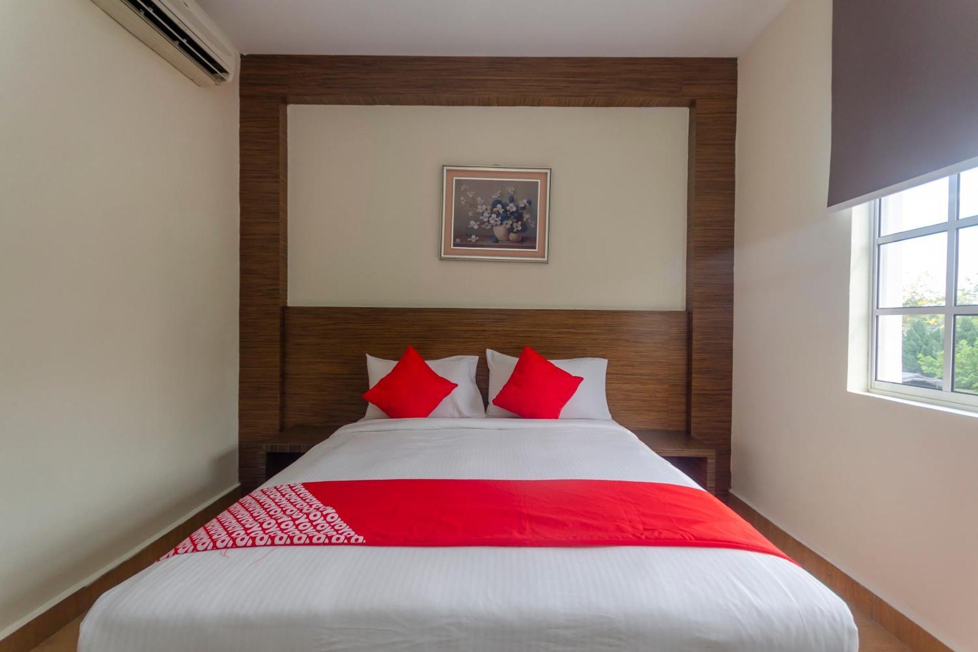 ג'והור בהרו Super Oyo 596 The Vintage Hotel מראה חיצוני תמונה