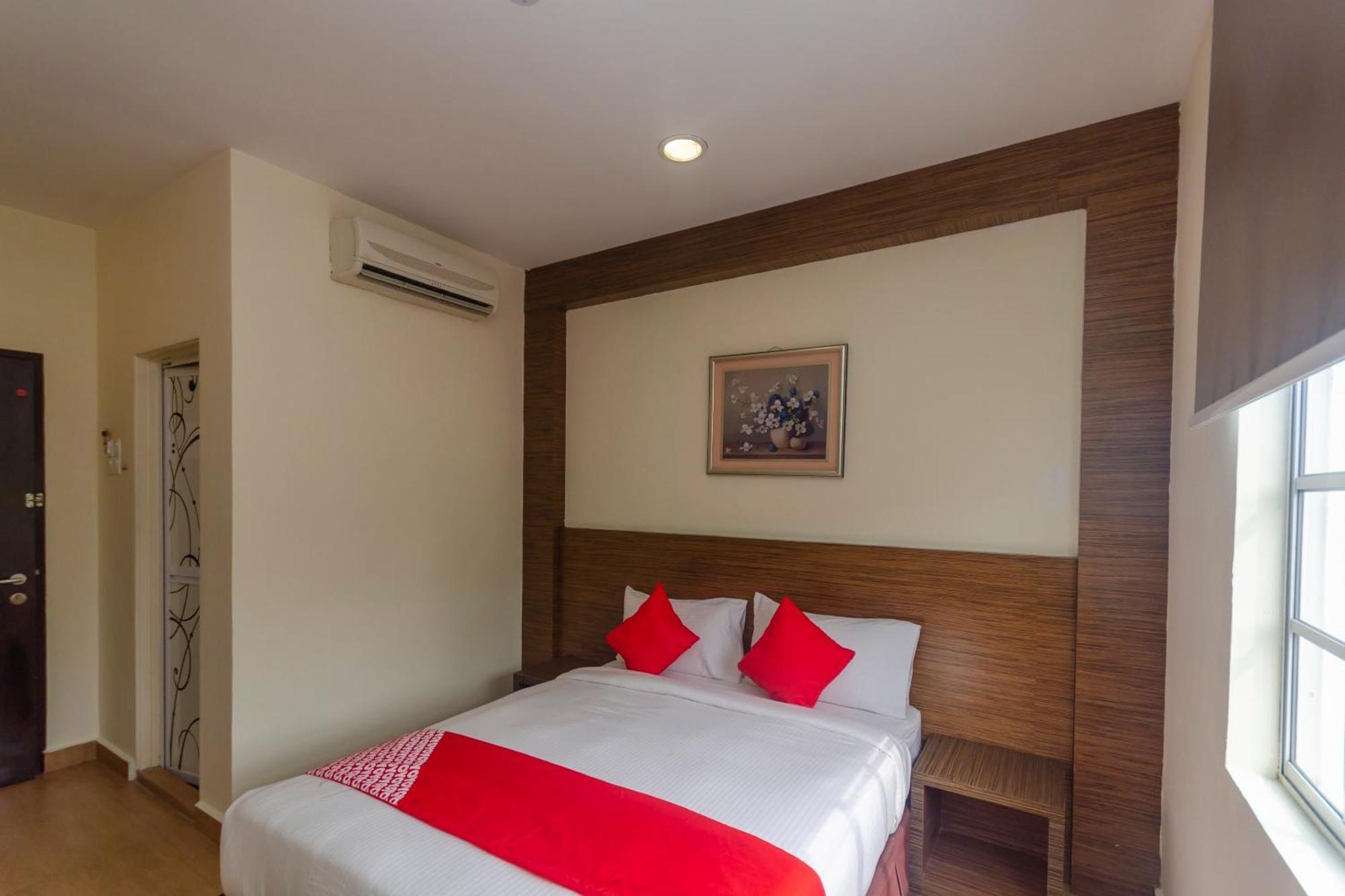 ג'והור בהרו Super Oyo 596 The Vintage Hotel מראה חיצוני תמונה