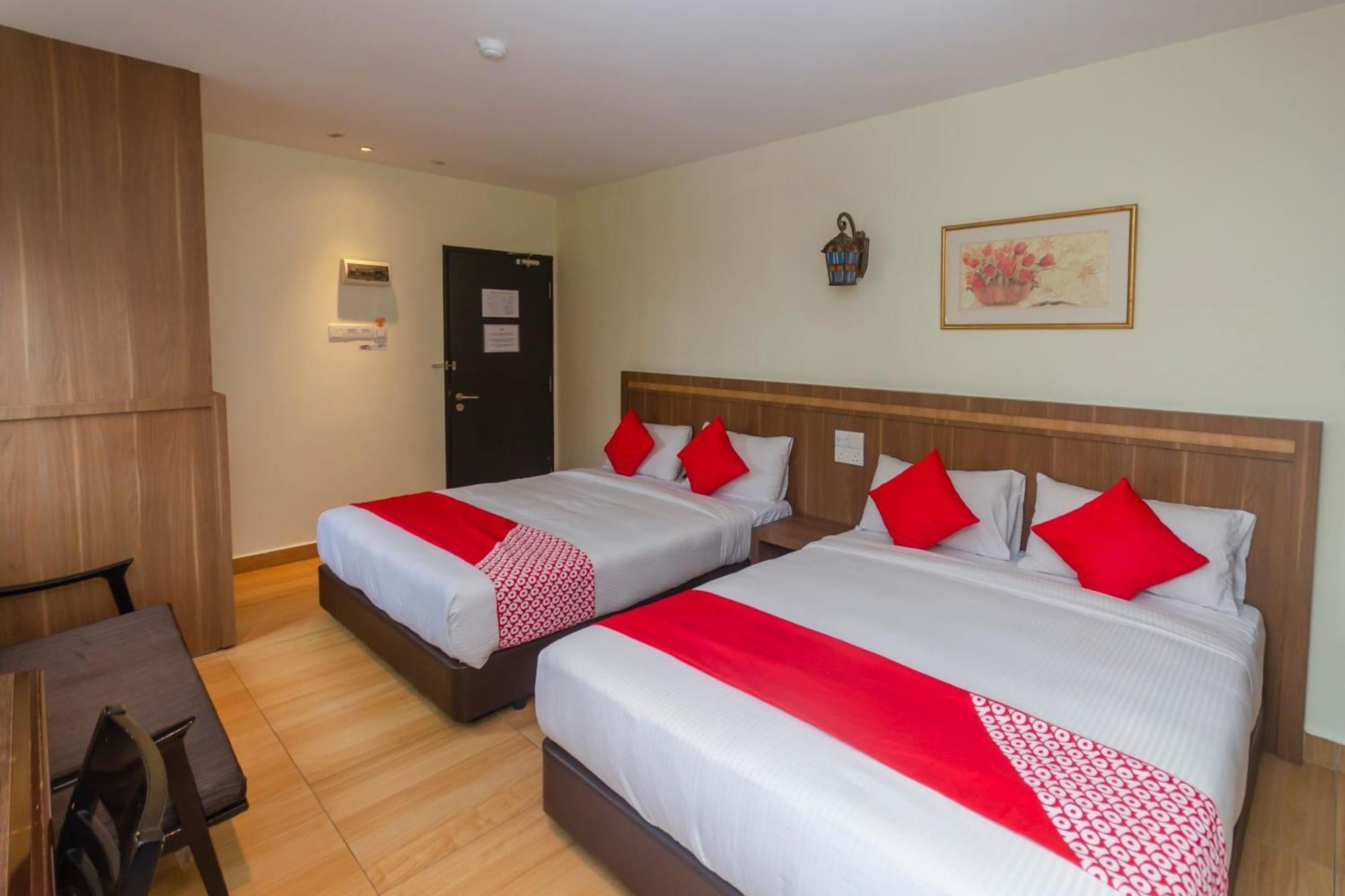 ג'והור בהרו Super Oyo 596 The Vintage Hotel מראה חיצוני תמונה