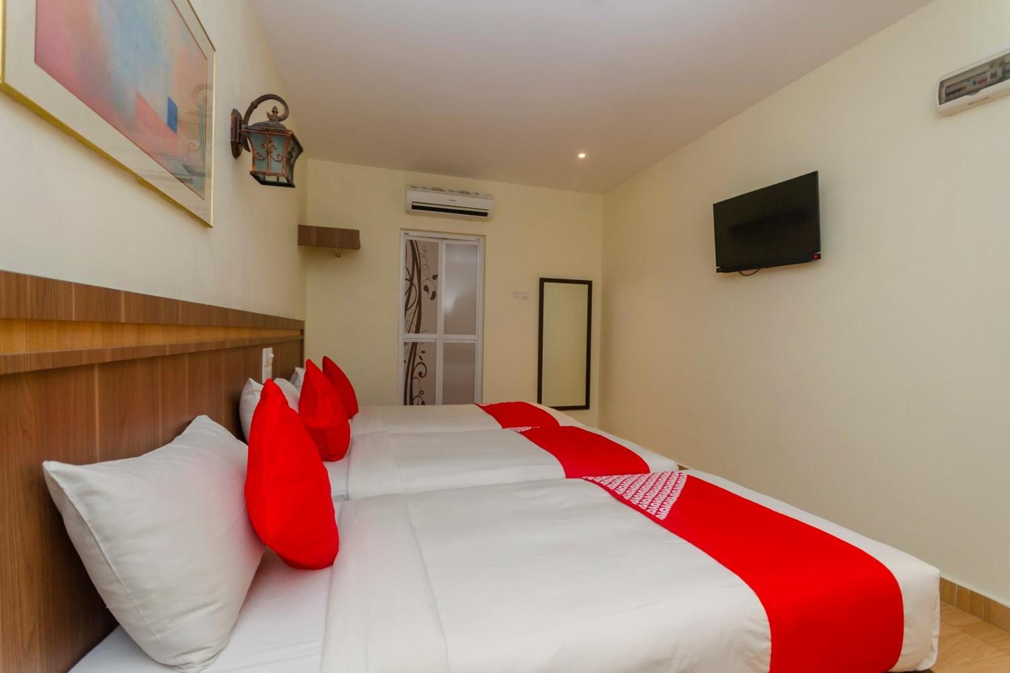 ג'והור בהרו Super Oyo 596 The Vintage Hotel מראה חיצוני תמונה