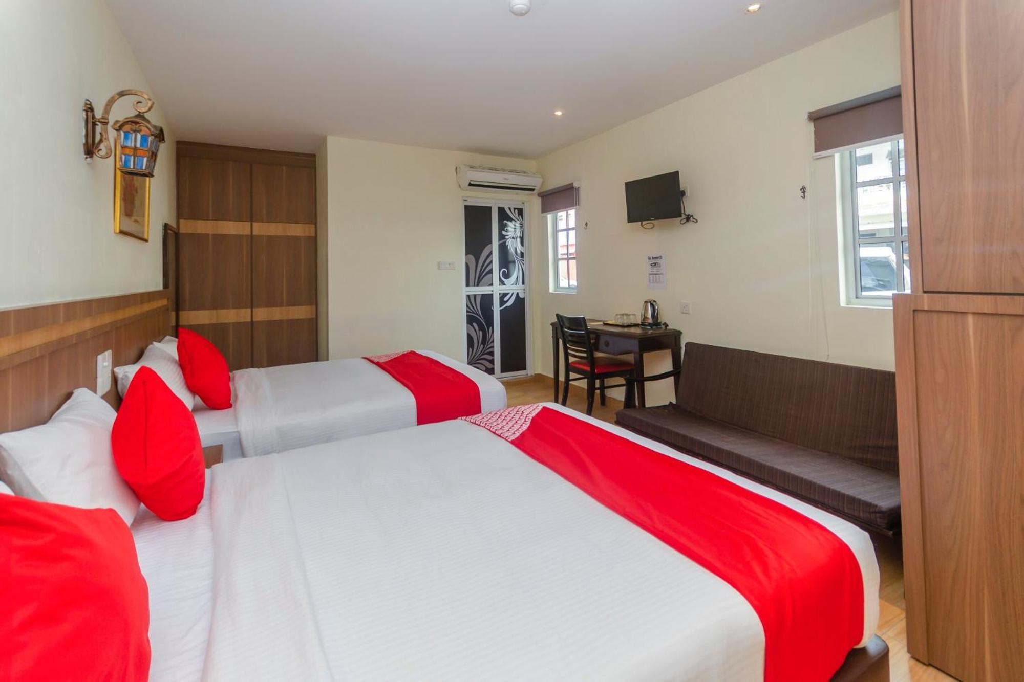 ג'והור בהרו Super Oyo 596 The Vintage Hotel מראה חיצוני תמונה