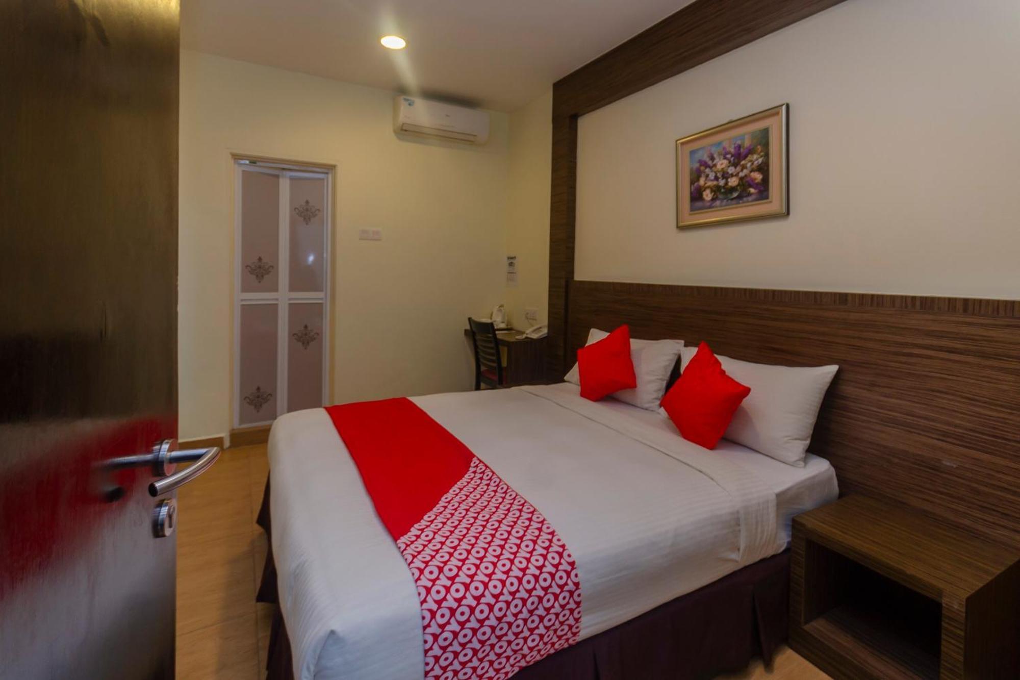 ג'והור בהרו Super Oyo 596 The Vintage Hotel מראה חיצוני תמונה