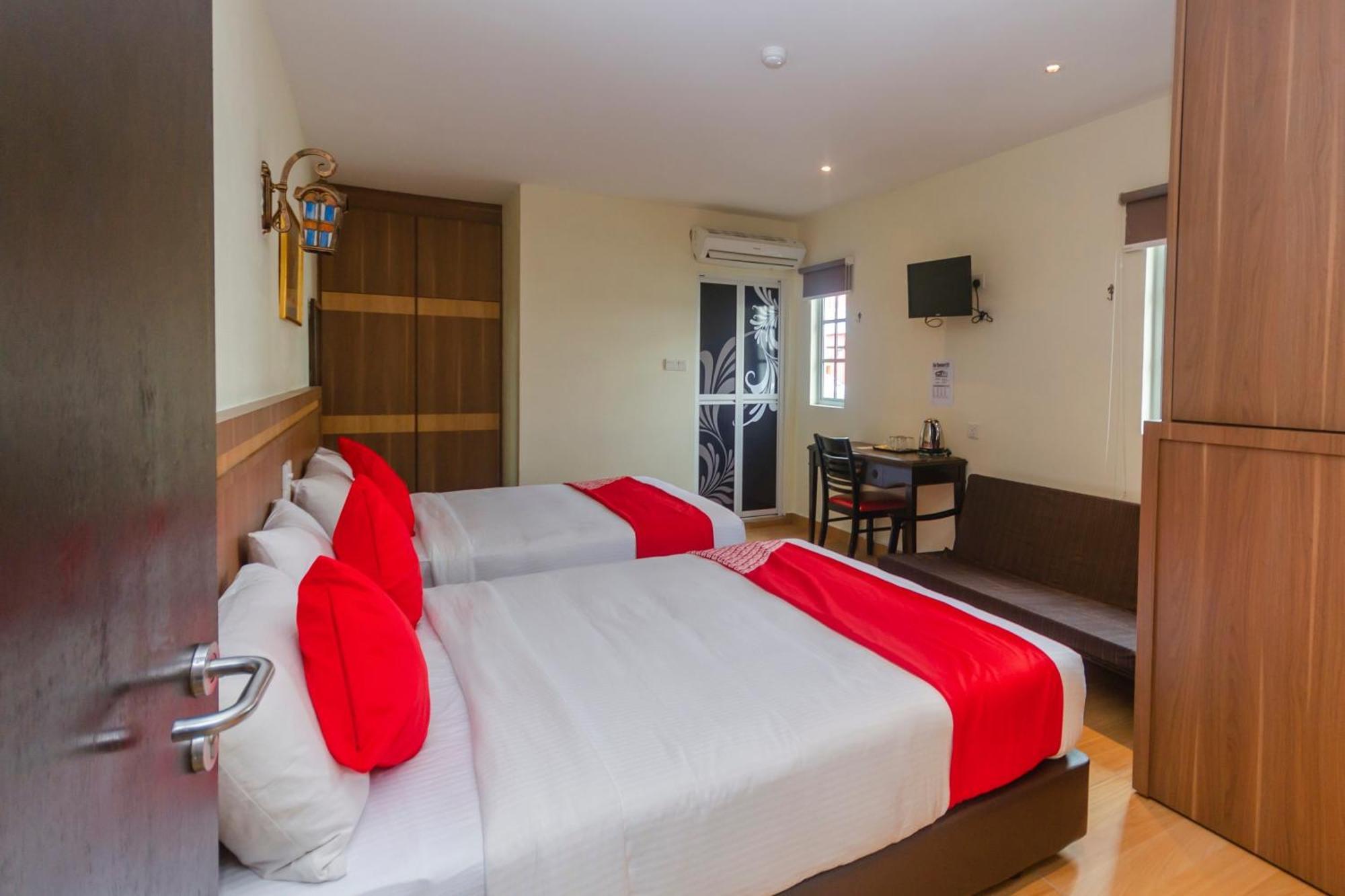 ג'והור בהרו Super Oyo 596 The Vintage Hotel מראה חיצוני תמונה