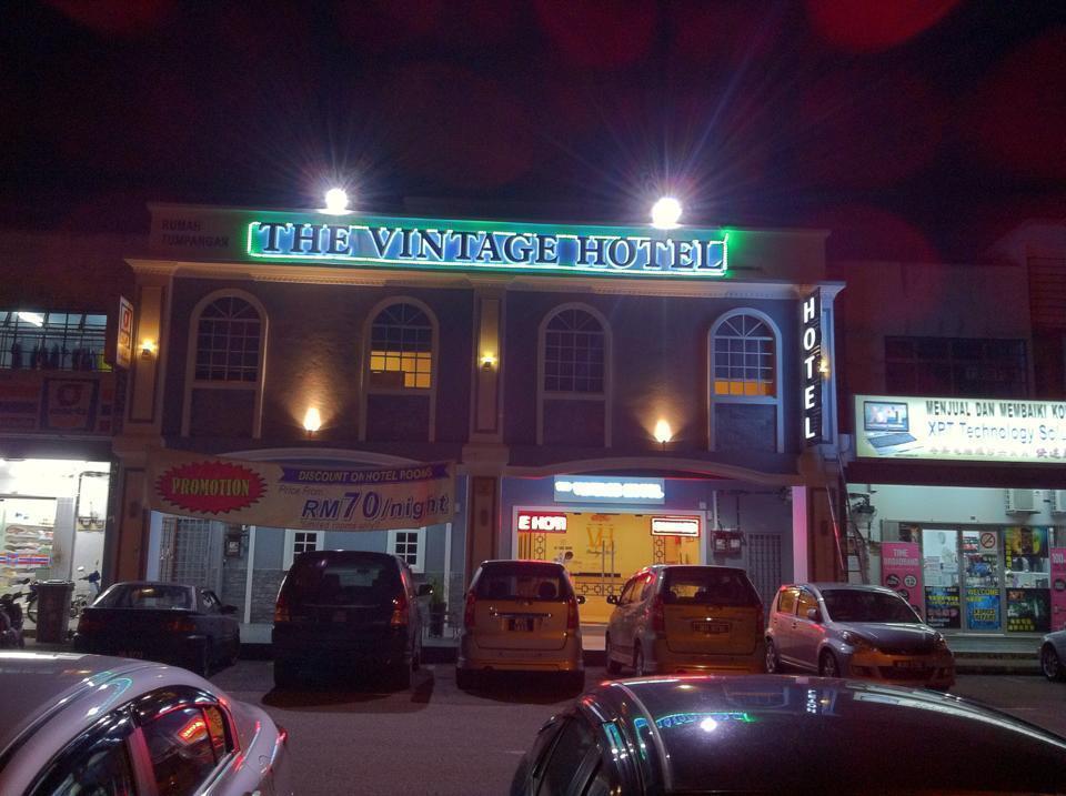 ג'והור בהרו Super Oyo 596 The Vintage Hotel מראה חיצוני תמונה