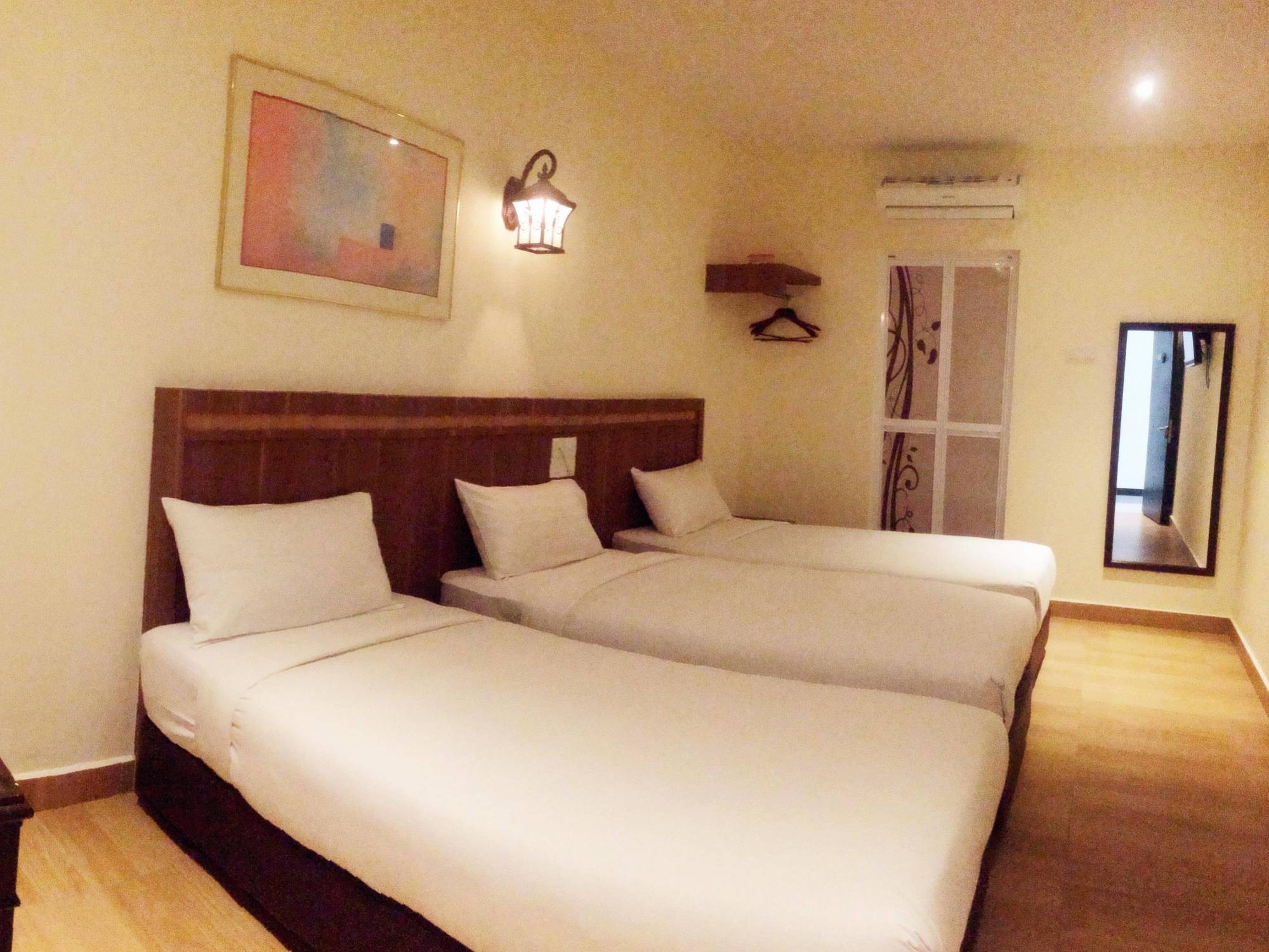 ג'והור בהרו Super Oyo 596 The Vintage Hotel מראה חיצוני תמונה