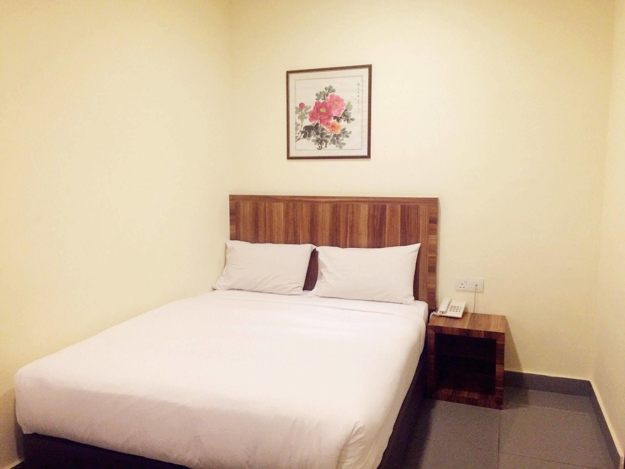 ג'והור בהרו Super Oyo 596 The Vintage Hotel מראה חיצוני תמונה