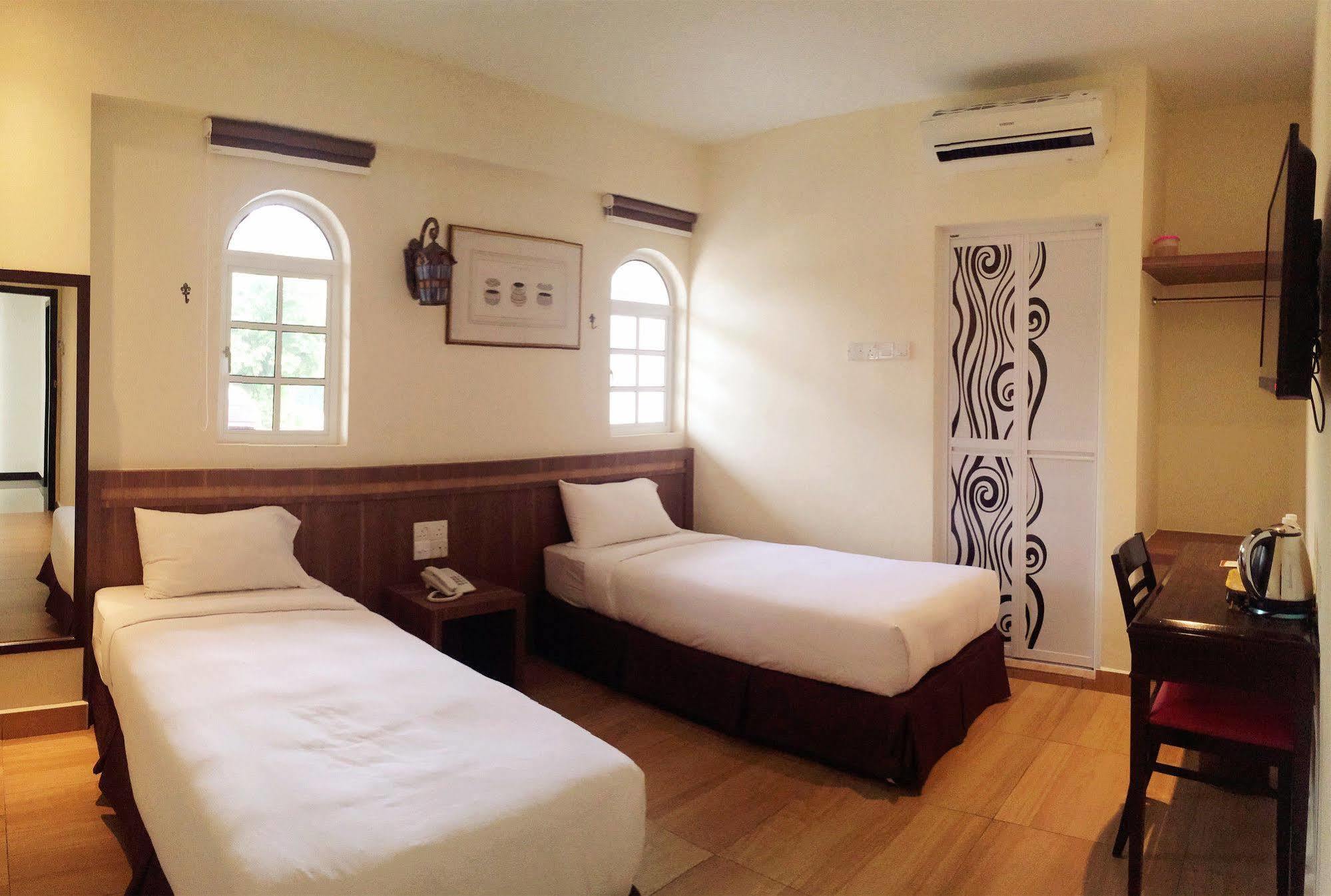 ג'והור בהרו Super Oyo 596 The Vintage Hotel מראה חיצוני תמונה